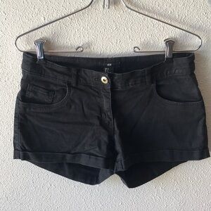 H&M black shorts size 6